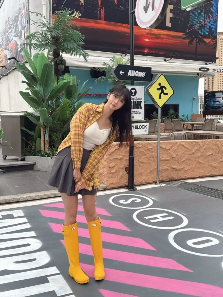 HUNTER女鞋假日花园经典惠灵顿雨靴户外露营涉水鞋长筒靴胶鞋