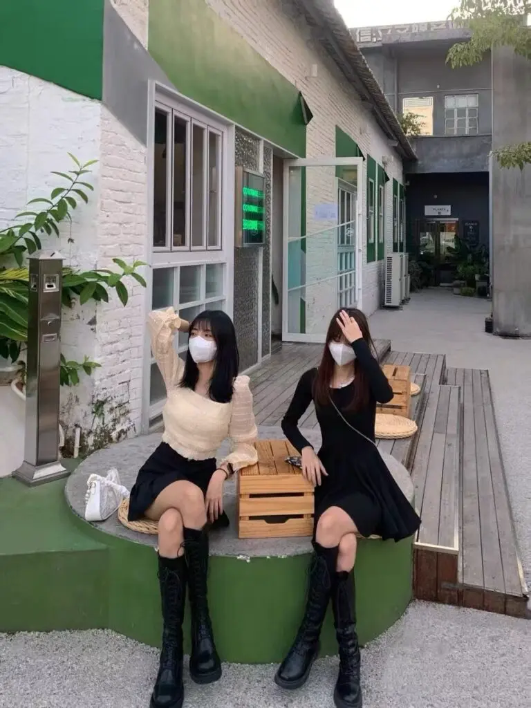 红佳秀珊奈尔 长筒靴女春季瘦瘦绑带厚底马丁靴不过膝皮靴高筒骑士靴