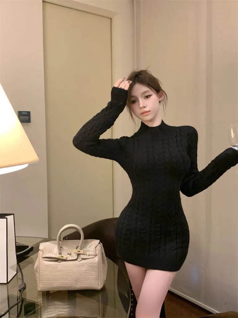 露背半高领麻花针织连衣裙女秋冬纯欲性感包臀小妈裙毛衣内搭裙子